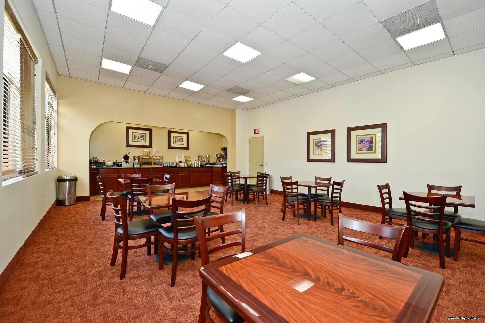 Best Western Of Long Beach Exterior foto